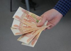 В Югре средняя зарплата снизилась до 48 тысяч рублей