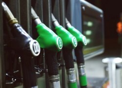Биржевые цены на бензин в России начали расти после атак беспилотников по нефтезаводам